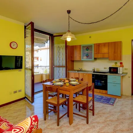 Appartement Villaggio Dei Fiori - Viola - Gardagate